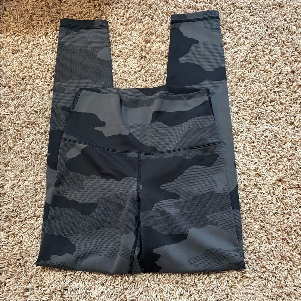 Aerie Camouflage Leggings size Medium Long